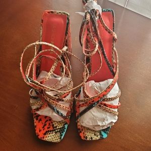 NWOT Fashion Nova Faux snakeskin strappy sandal